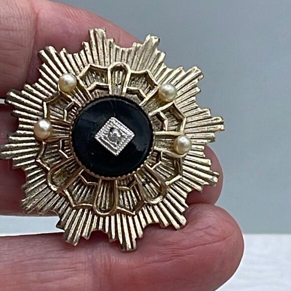 Vintage Coro layered brooch with black glass rhinestone and faux pearls - Picture 3 of 7